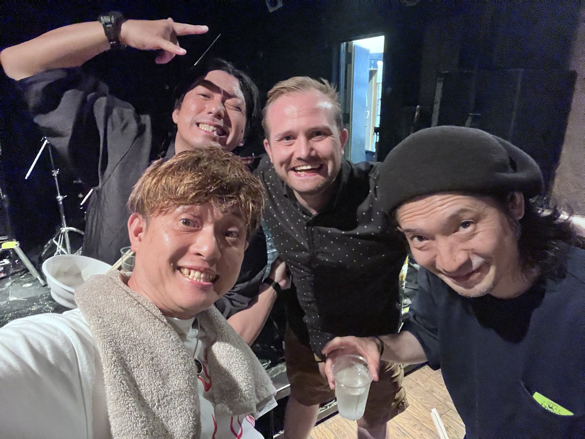 ts0708music's tweet photo. おはよ！最高に楽しかった！
その代償として廃人になってますが…w

自分の仲間たちがそれぞれ繋がっていく光景は本当に見てて嬉しくなる。

@r_A_y_CE 
@Ningen_shizuoka 
@warpholl 
@southblow_jp 
@findalinejp 

お疲れ様でした！ありがとう！ https://t.co/t5jv5O4vqw