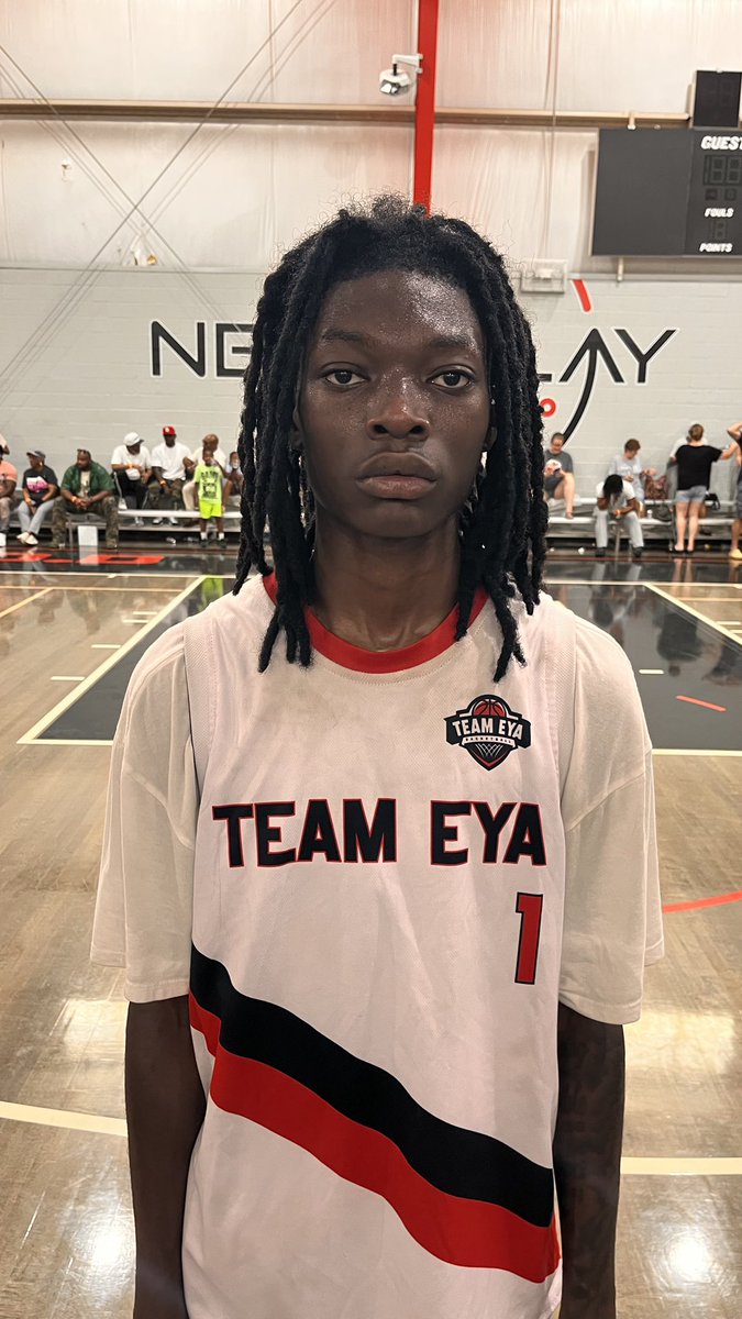 Team EYA
c/o 2026 Andre jernigan is extremely tough to contain! the 6’4 athletic guard has the ball on a string &amp; knows how to score the ball from all three levels.