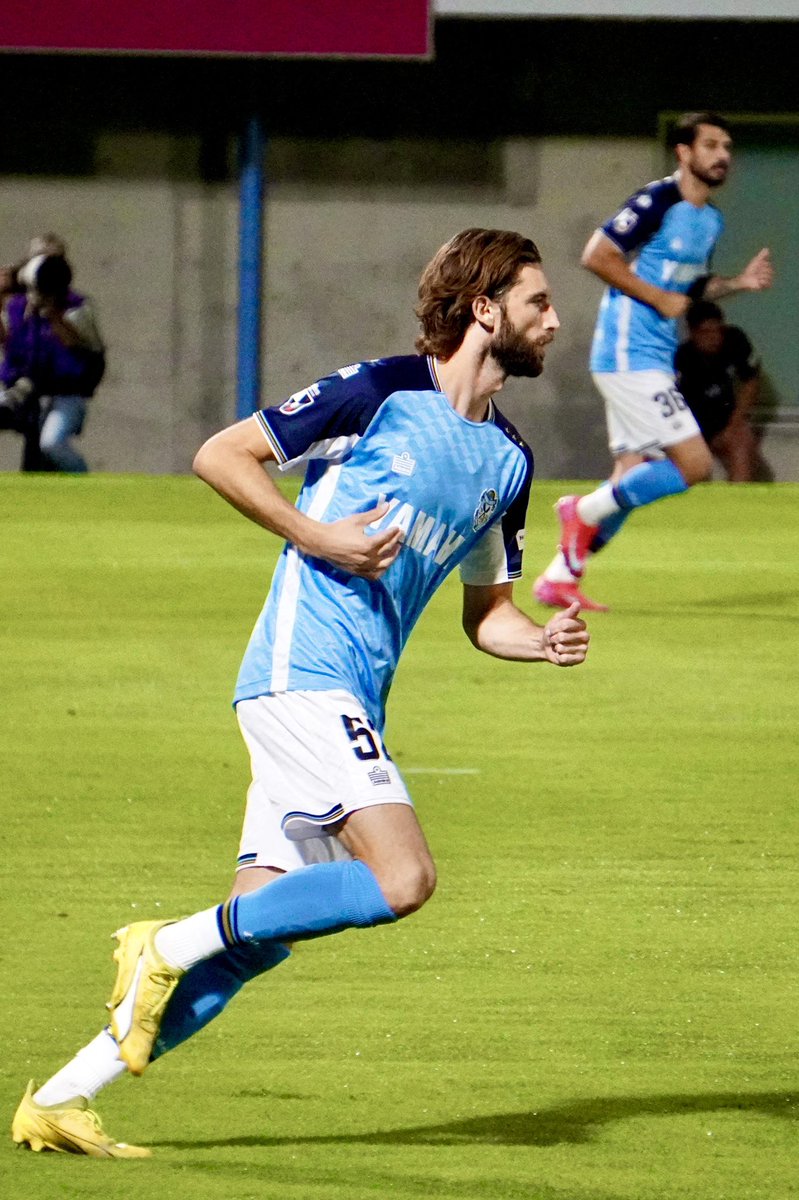 y1u7k8a5r0i4_'s tweet image. ヤン様初めまして🩵
写真多めです😂その①

#ヤンファンデンベルフ
#jubilo
#ジュビロ磐田
