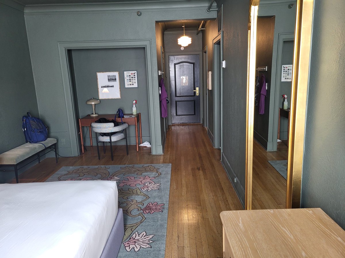 Ritterton's tweet photo. Got our #boxedwater here at #MarqueenHotel here in #Seattle's lower #QueenAnne.  A great history to this 107 year old hotel that housed engineers and mechanics for the @Ford Motor Company.  

#BetterPlanet for the water and for two trees to be planted in a National Forest. https://t.co/VSKRURwKQp