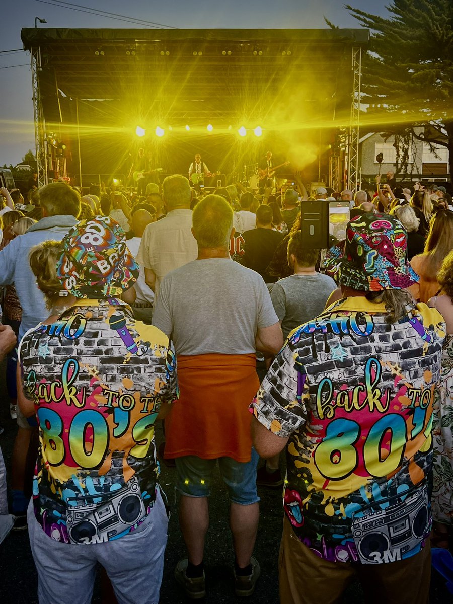 Mark O'Doherty (@markodoherty66) on Twitter photo ‘Back to the ‘80’s’
<a href="/NikKershaw/">Nik Kershaw</a> Live Aid…to Navan 40 years on!
#photooftheday #photo #1980s #music #LiveAid40 ‘Back to the ‘80’s’
<a href="/NikKershaw/">Nik Kershaw</a> Live Aid…to Navan 40 years on!
#photooftheday #photo #1980s #music #LiveAid40