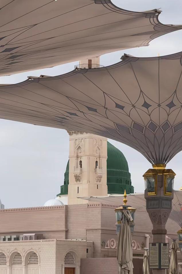 *حضورﷺ آپ میرے دل میں ، میری روح میں سمائے ہیں❤‍🩹

نہیں نہیں بلکہ آپ ہی میری جان و میری روح ہیں ،آپ ﷺہی تو چراغِ زندگی ہیں♥️🥹

🌼اللَّهُـــمَّ صَـــلِّ عَلَــــى سَيِّدِنَا مُحَمَّــــدٍ وَعَلَـــى آلِهِ وَصَــــحْبِهِ وَسَلِّــــمْ🌼