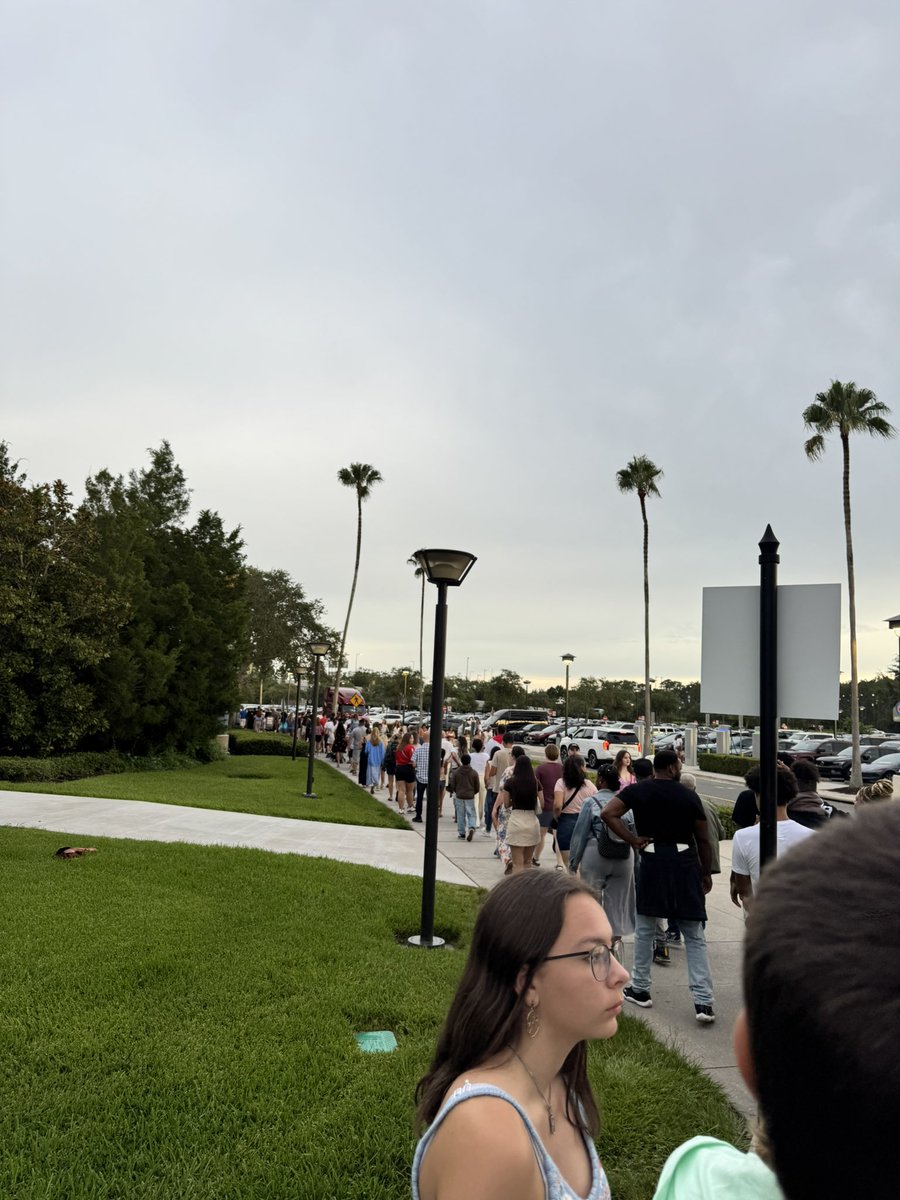 WithALocal - OrlandoAttractions tweet media