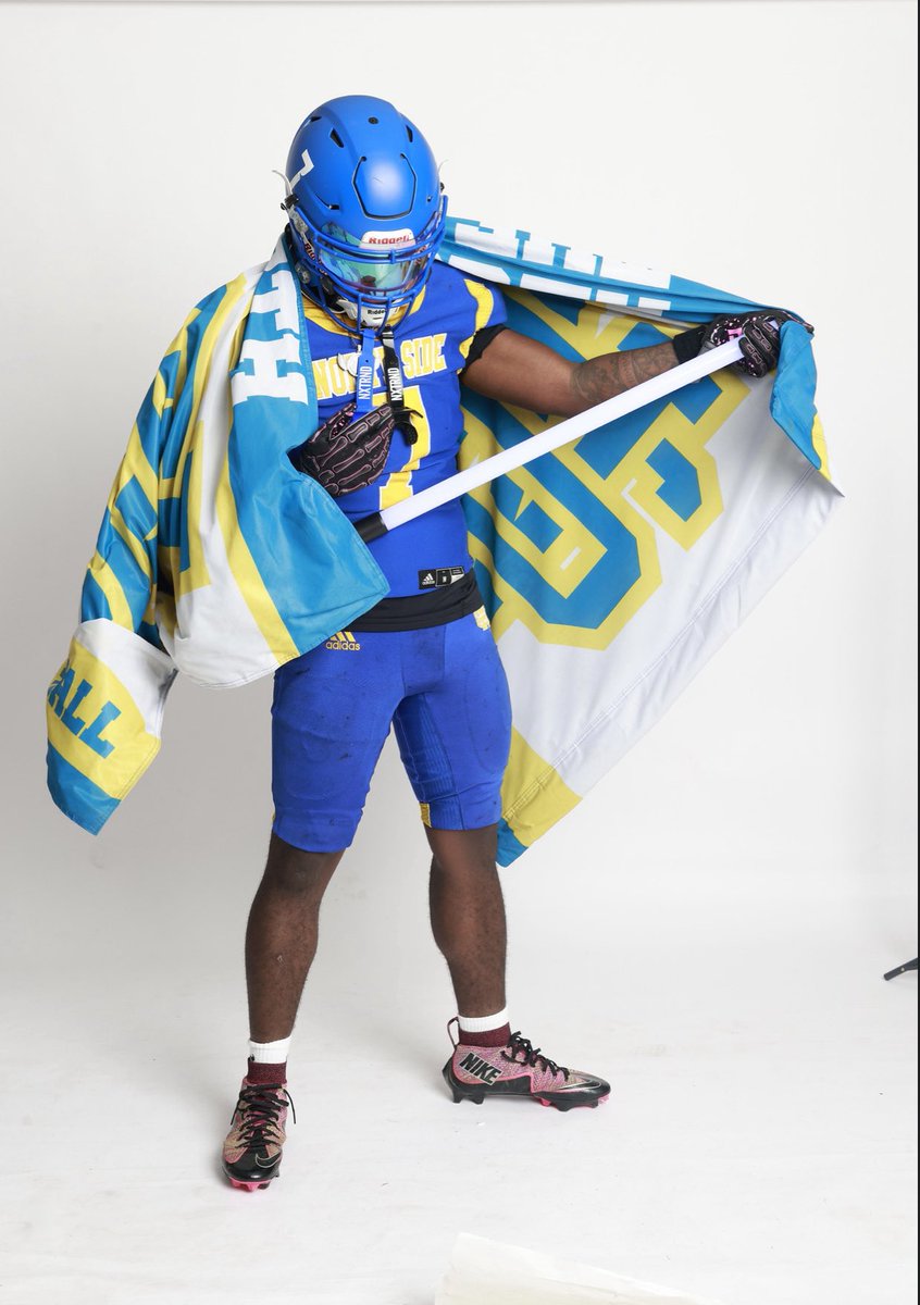 kjStayHumble's tweet photo. Some pics from media day🔥#headhunter https://t.co/qS6cbRuLOp