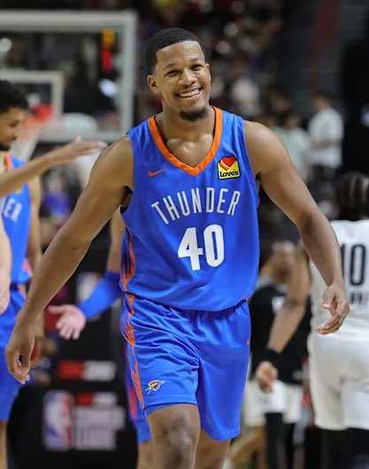 TheHoopCentral's tweet photo. Chris Youngblood today:

21 Points
7/12 FGM
5/8 3PM
22 Minutes 
+38 +/- https://t.co/hNxjDOBrQn