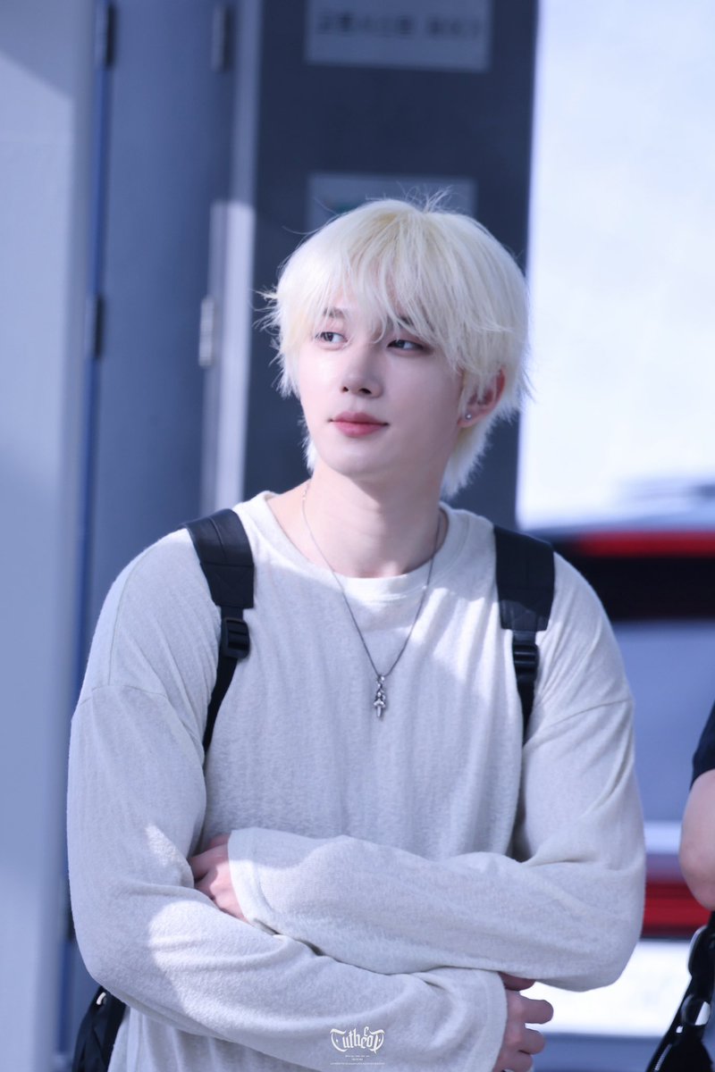 CutheoteTu0701's tweet photo. 250713 ICN✈️
#THEO #테오
 #P1H #P1Harmony #피원하모니 https://t.co/Cj7IdJj8hM
