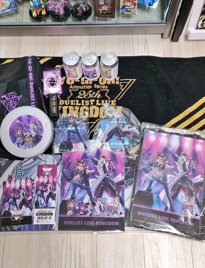 昨日のDuelist live Kingdomの戦利品✨✨✨こんなに買う予定じゃなかったのですが、いざレジ前に立つとクリボーが勝手に…。
写真に入れ忘れましたがDM(のキービジュポスターも買いました😊
帰ってきてからもまだまだ楽しめる最高のイベントでした♪