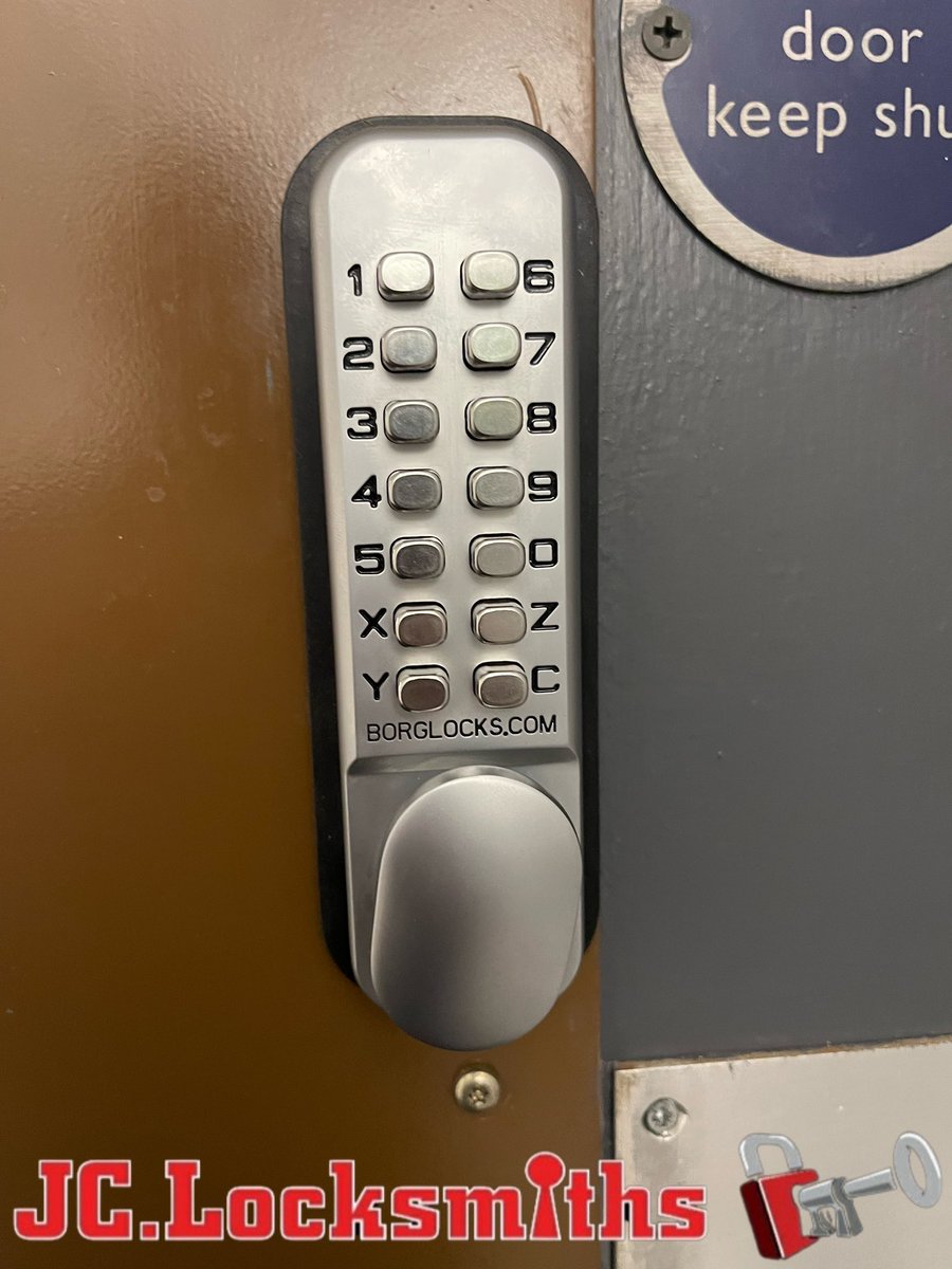 Called by an company in #bromley as there old
Code lock was playing up so went along &amp; removed it &amp; fitted a new <a href="/BorgLocksUK/">Borg Locks</a> code lock 
jclocksmiths.com