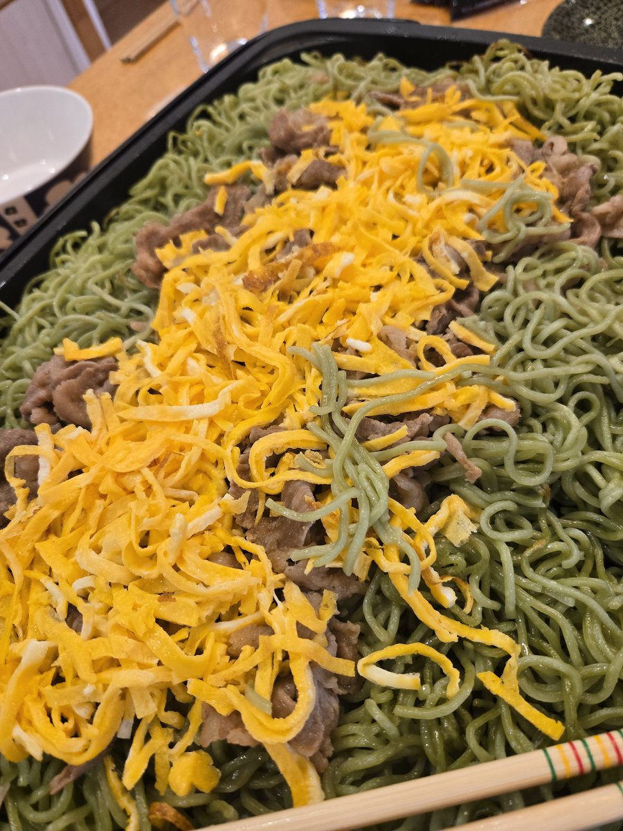 七時前から海水浴🌊
心地よい温度で貸切だった✨
下関と言えばフグ刺しと瓦そば𓆡美味でした！
リフレッシュ休暇なのか子守休暇なのか。。。
にたもんって慕ってくれる女の子🥰可愛くて仕方ない👍