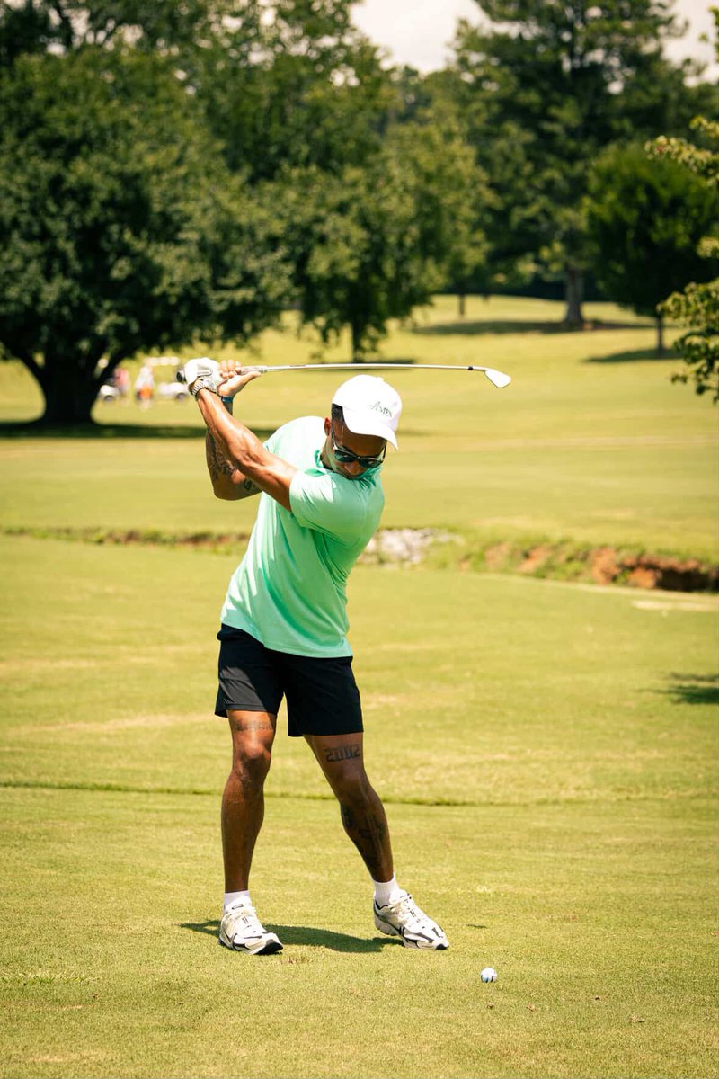 eyb_3's tweet image. Don’t call me tiger because I hit em in the woods😂⛳️