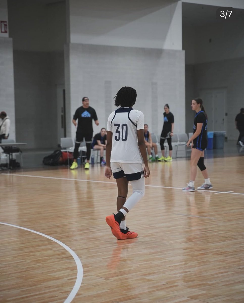 Sanai2026's tweet photo. Playing for my future……🔒’d in this weekend. 😤 https://t.co/gyEfmP4Z48