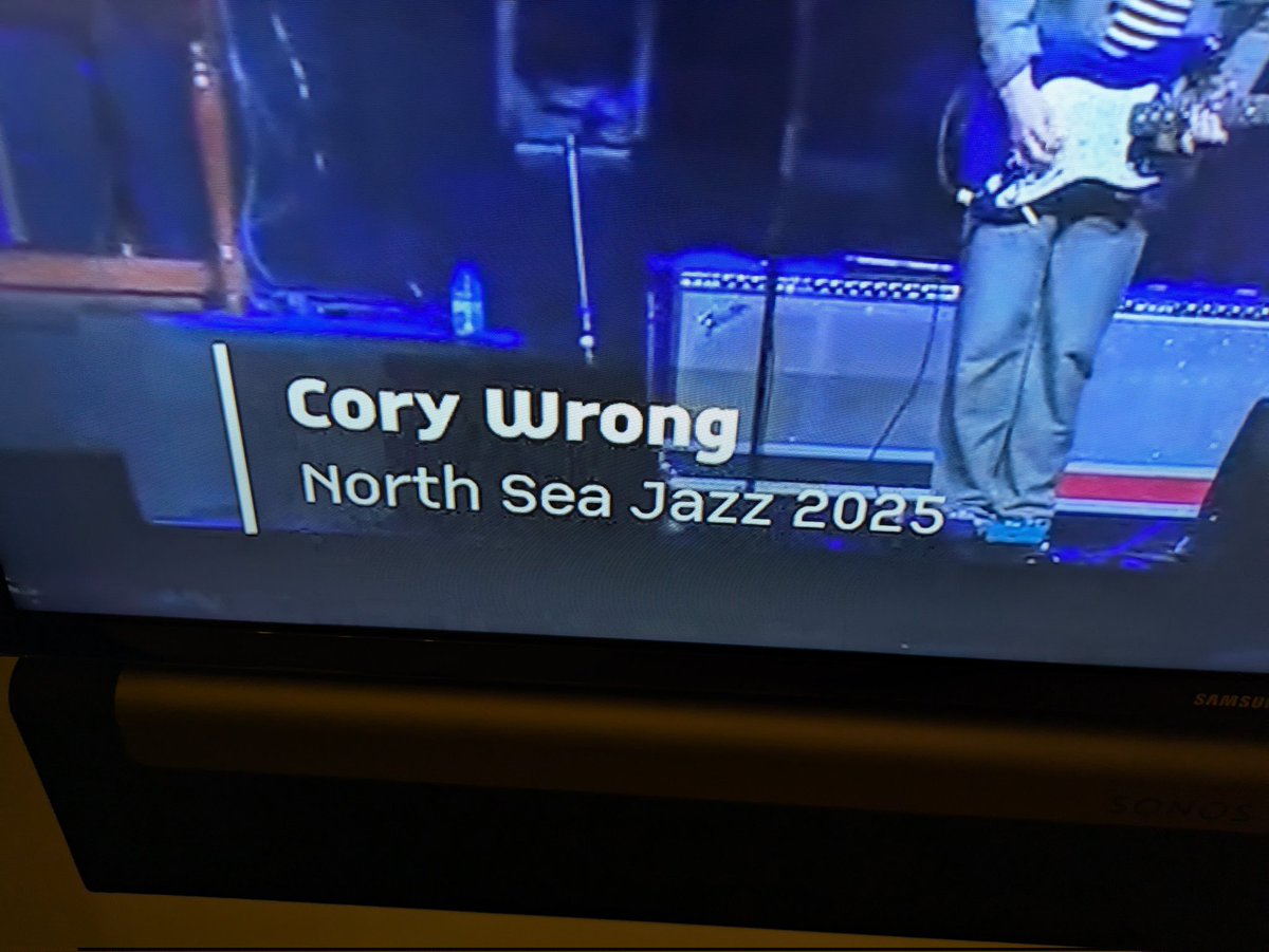 daandirf's tweet image. Waar heb ik naar zitten kijken???  #nsj Cory Wong Op NPO2 extra....
