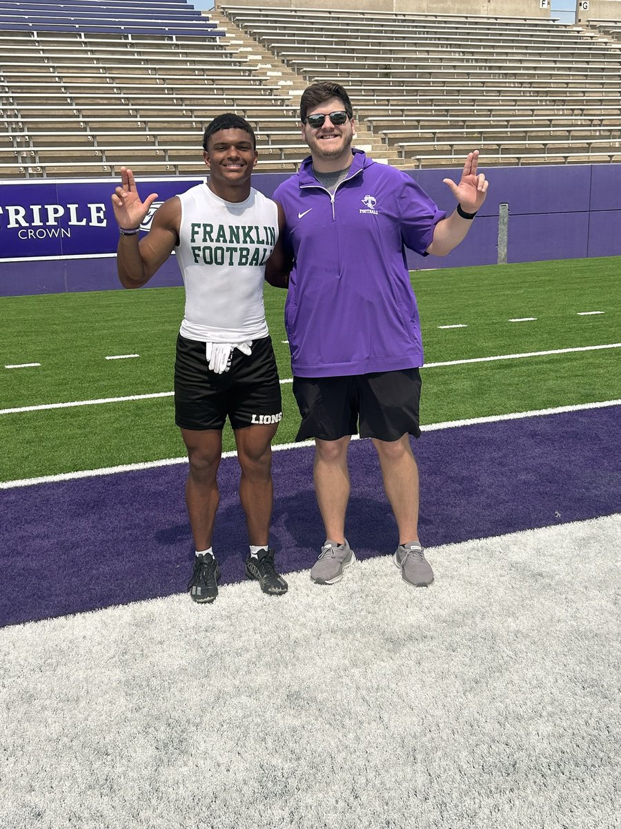 Roger_FultonJr's tweet image. Always a good time at Tarleton! I appreciate the work and learning opportunities, looking forward to to see what the future holds 💜🤝🏾 @CoachDJWagner @FBCoachStone @Caharrison10