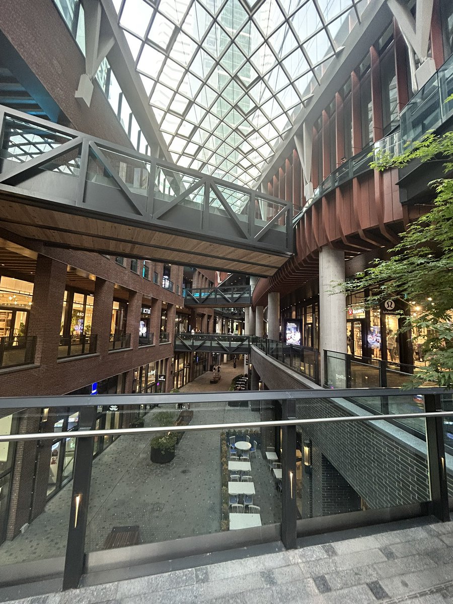 BenWoodfinden's tweet image. Finally had a chance to visit The Well in Toronto and it really is a great example of good urbanism like others have said. Very walkable and good mixed use, pleasant mid-century modern vibes, and all year round use possible. More of this please.