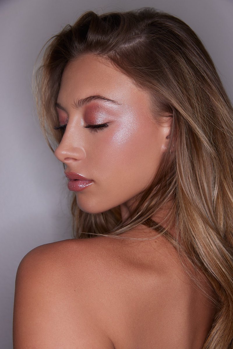 rembeauty's tweet image. it’s a fembot summer ⋆。 °.🐚
shop now at rembeauty.com or online at one of our retailers below:
🇺🇸 ulta.com + @ultabeauty app
🇪🇺 @sephora EU.com + app
🇬🇧 @bootsuk + @sephorauk .com