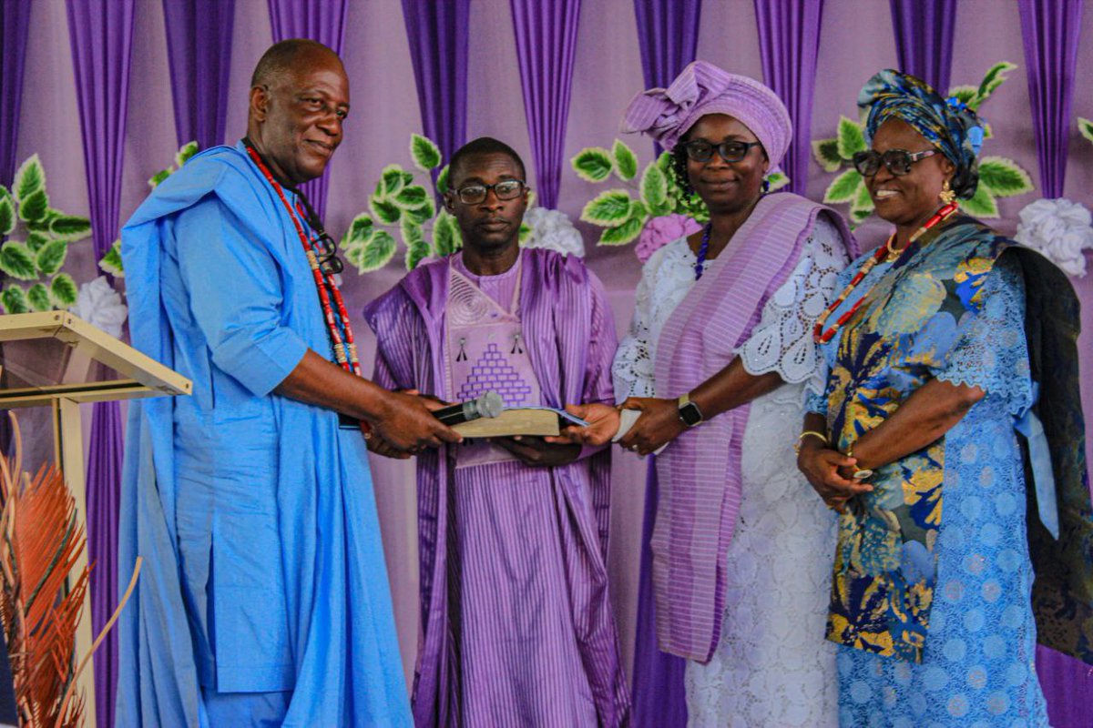 newspringbc's tweet photo. Saturday June 28th 2025

Retirement Day..

A chapter was closed and a new chapter was opened !!!

Our pastor Rev'd Dr Kayode Bosede Oke ( now retired) handling the leadership of the church to the interim pastor ( Rev'd Dr &amp; Dr Mrs Akinwale Folashade Oloyede)...

#newchapter https://t.co/X0GwN6qpvS