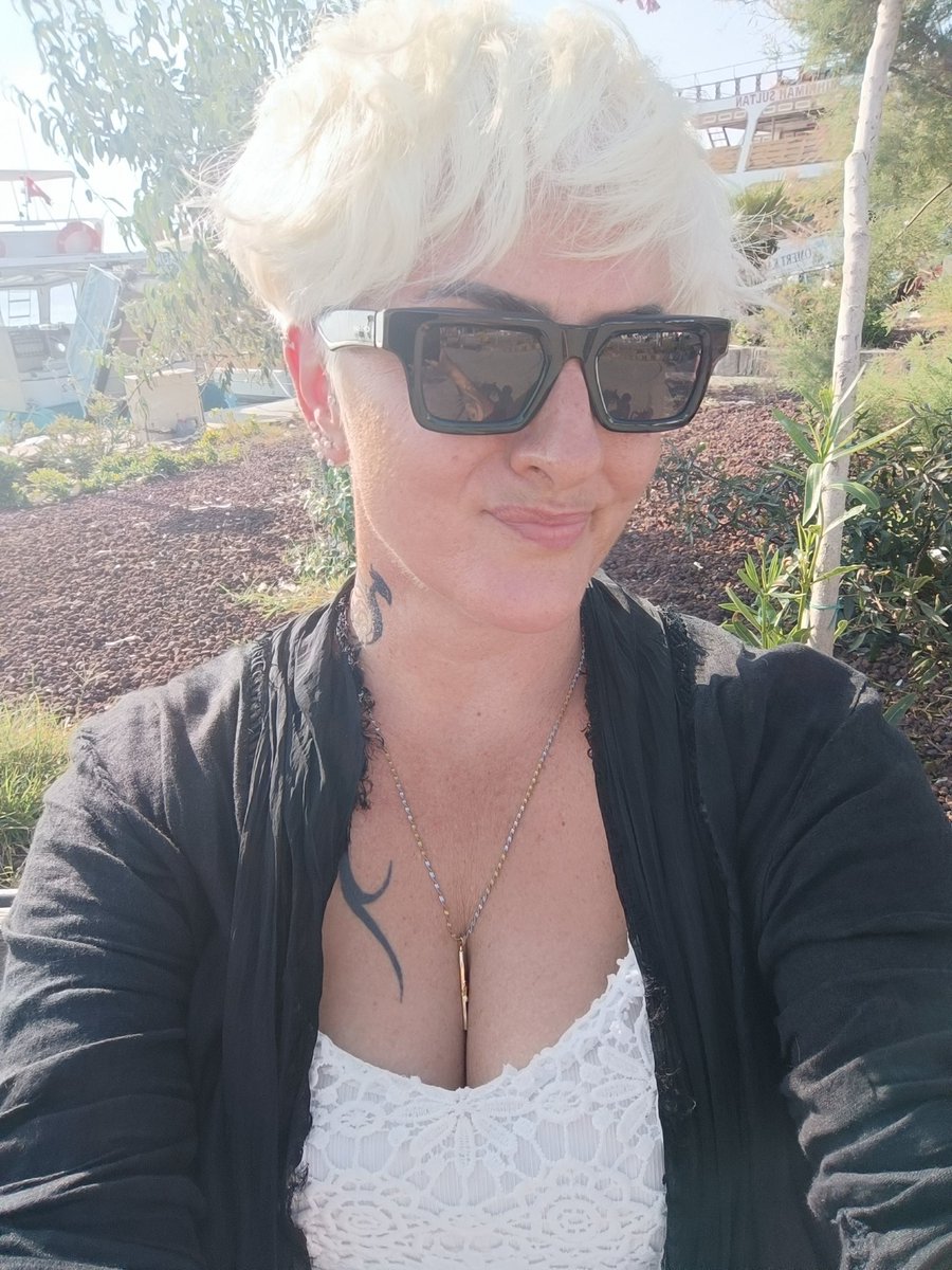 Aynadaki elemanı tanımıyorum!...