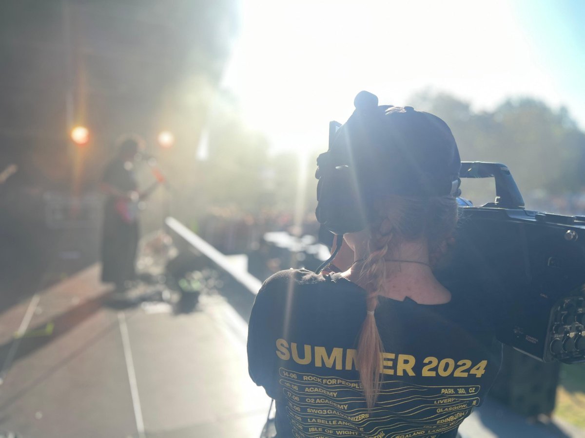 Nini 🌙 tweet media