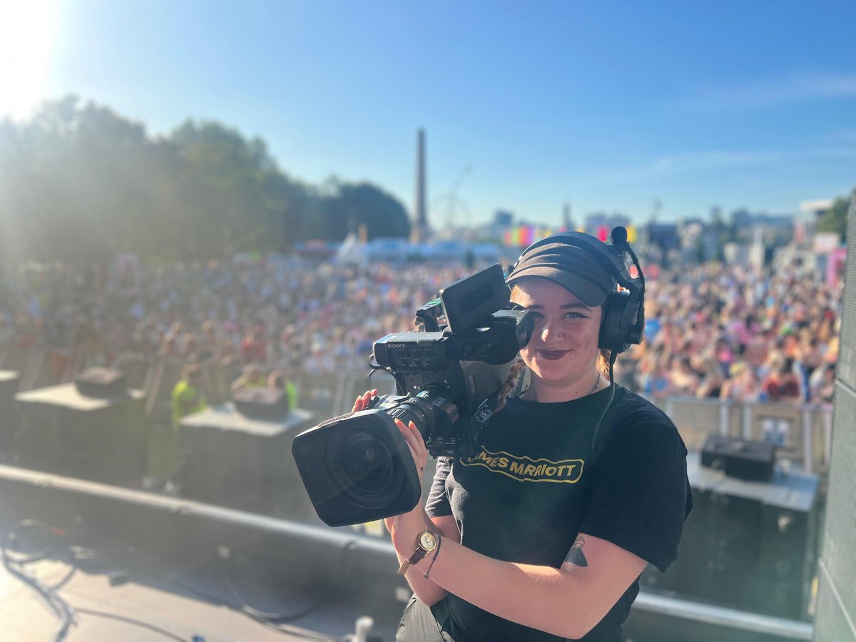 Nini 🌙 tweet media