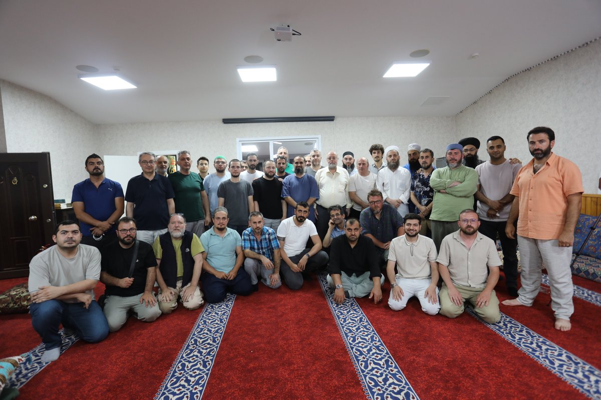 yildirimhasret's tweet image. Bu hafta Zeytûni Tekkesi'nde, Tarihçi-Yazar @alpsoysaid Hocamızı misâfir ettik. "Suâllere ruberû cevâp verdiği" sohbetiyle; "Yalan Söyleyen Tarih Utansın" diyen Hocamızdan, Allah (CC) râzı olsun. Âmin...
Not: Zeytûni Tekkesi Youtube Kanalı üzerinden, sohbeti seyredebilirsiniz.…