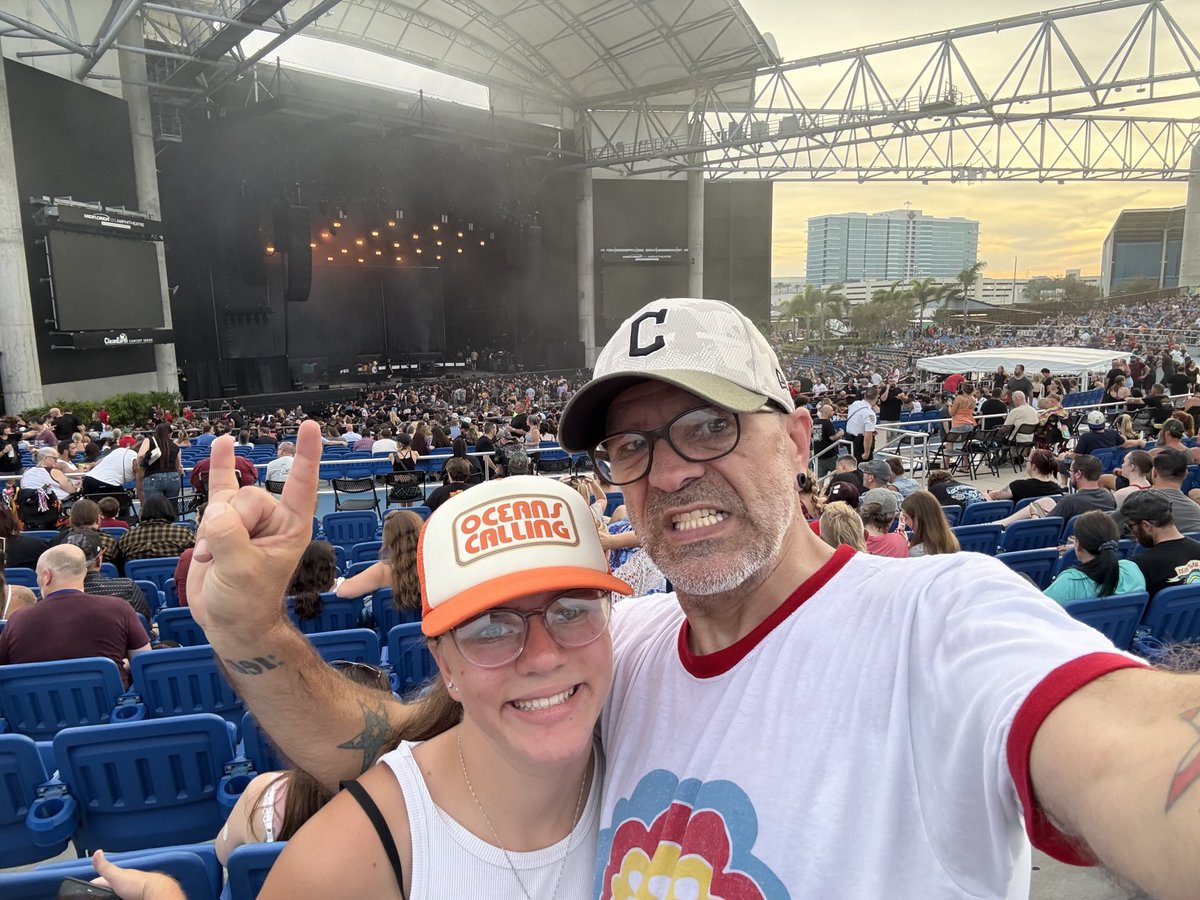 SFWill's tweet image. Waiting on you ⁦@jimmyeatworld⁩!!