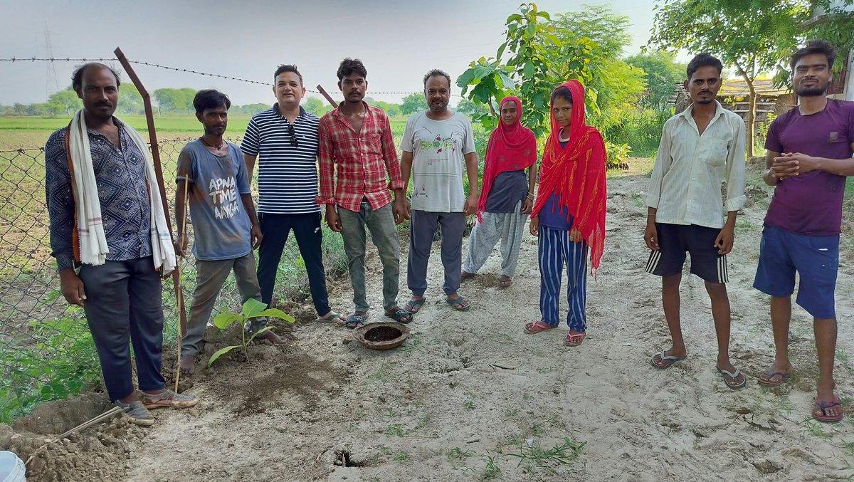 एक पेड़ माँ के नाम 2.0 
बुंदेलखंड नेचुरल्स, बाँदा ( उ. प्र. ) के प्रक्षेत्र में 
फल, औषधि एवं इमारती लकड़ी वाले कुल 500 पौध लगाए।