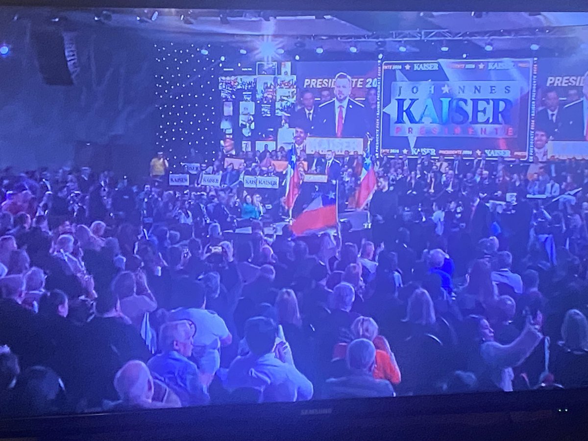 A TOPE ESPACIO RIESCO  #proclamacionkaiserpresidente