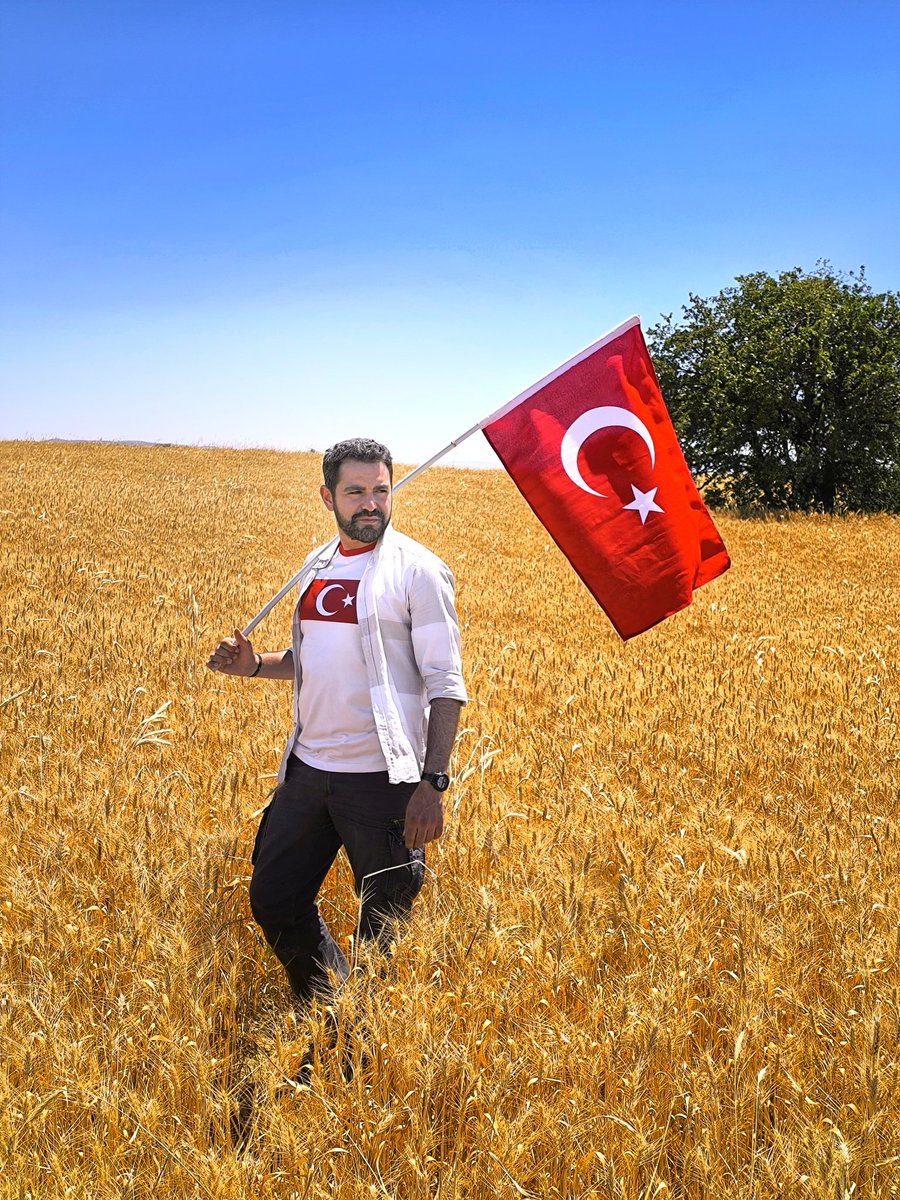 Anayasamızın İLK 4 MADDESİ ve MADDE 66 KIRMIZI ÇİZGİMİZdir 🇹🇷

MADDE 1- "Türkiye Devleti bir Cumhuriyettir."

(Devletin Şekli)
++