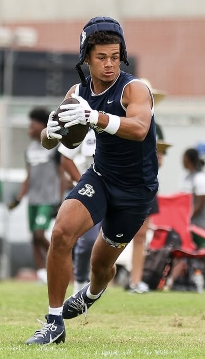 MaddenWilliams1's tweet image. Last high school passing league tournament didn’t end according to plan. Time to lock in 40 days til go time! #SNRSZNloading @boscofootball