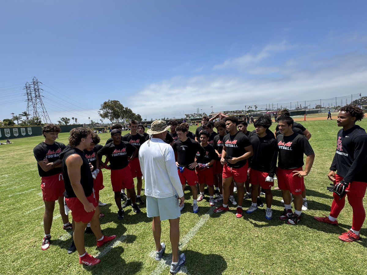 LosAlFootball's tweet image. Had a great time today with our young men. Playmakers all over the field and definitely some that will be on the radar to play at the next level. Great job men!
@OC_Recruits @ocvarsityguy @BrandonHuffman @latsondheimer
34 days from now we suit up vs. Inglewood