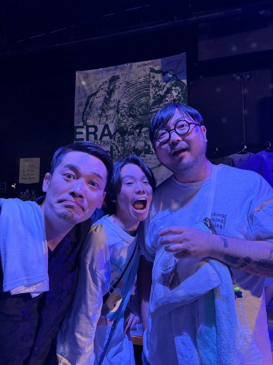 mynameis_2004's tweet image. 昨日はたまたま3人揃った。しんごのレーベルのTシャツ着てたから4人か。あいつも居ただろう、きっと。今月末に久しぶりにスタジオ入ります。楽しみだ。