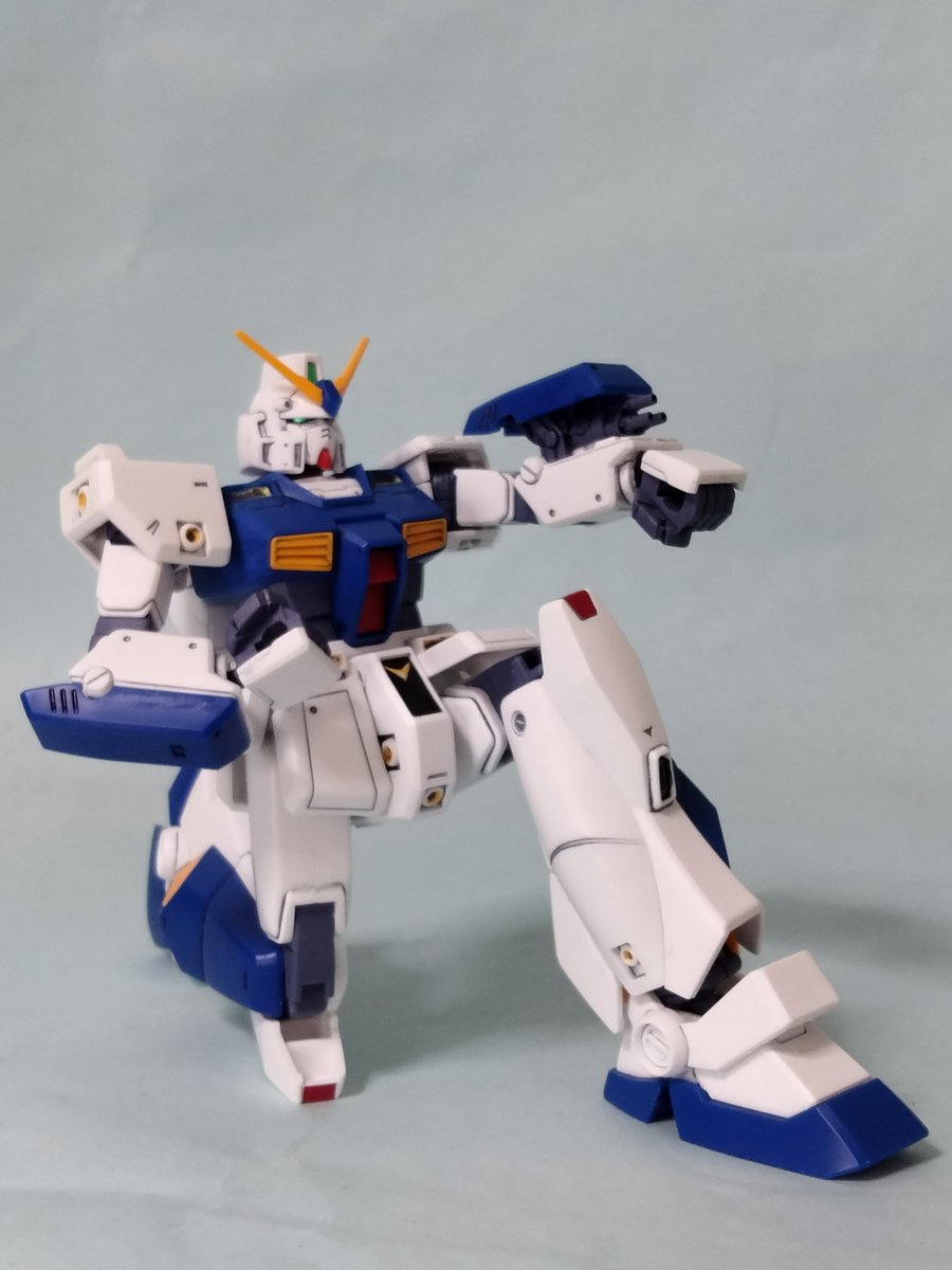 agira2014's tweet image. #あおーいプラモ上げまへんか
連邦の青い機体って、意外と少ない？
#ガンプラ