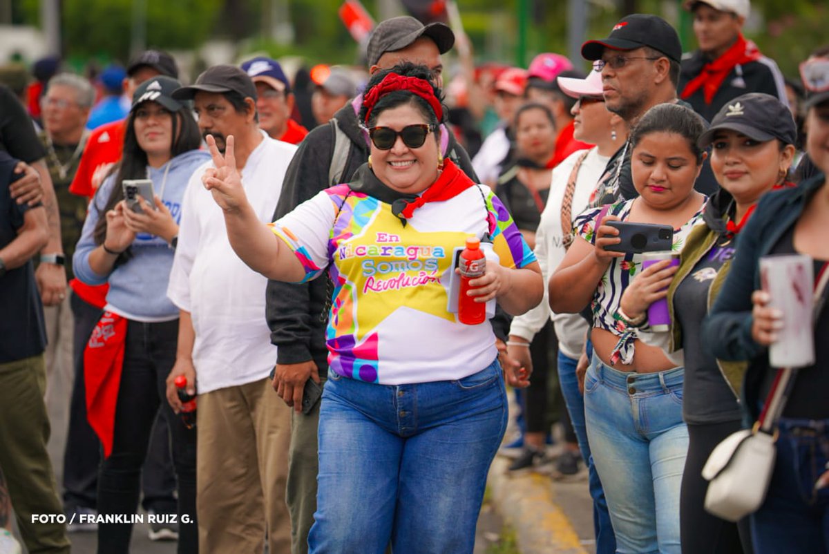 📍🇳🇮 Galería fotográfica de la caminata "Siempre 19, Siempre al Frente" en #Managua.

¡46 años de victorias, amor y Revolución! ❤️🖤

📸 Cortesía: Franklin Ruiz

#46Y19SiempreMásAllá ✌🏻