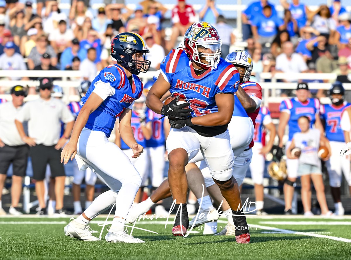 Hanover Central Running Back Caiden Verrett looks for running room during the IFCA Murat Shrine North South All Star Football Game at Decatur High School

<a href="/hanovercentral/">Hanover Central</a> <a href="/fb_hanover/">Hanover Central FB 🏈</a>  <a href="/caidenverrett1/">Caiden Verrett</a>