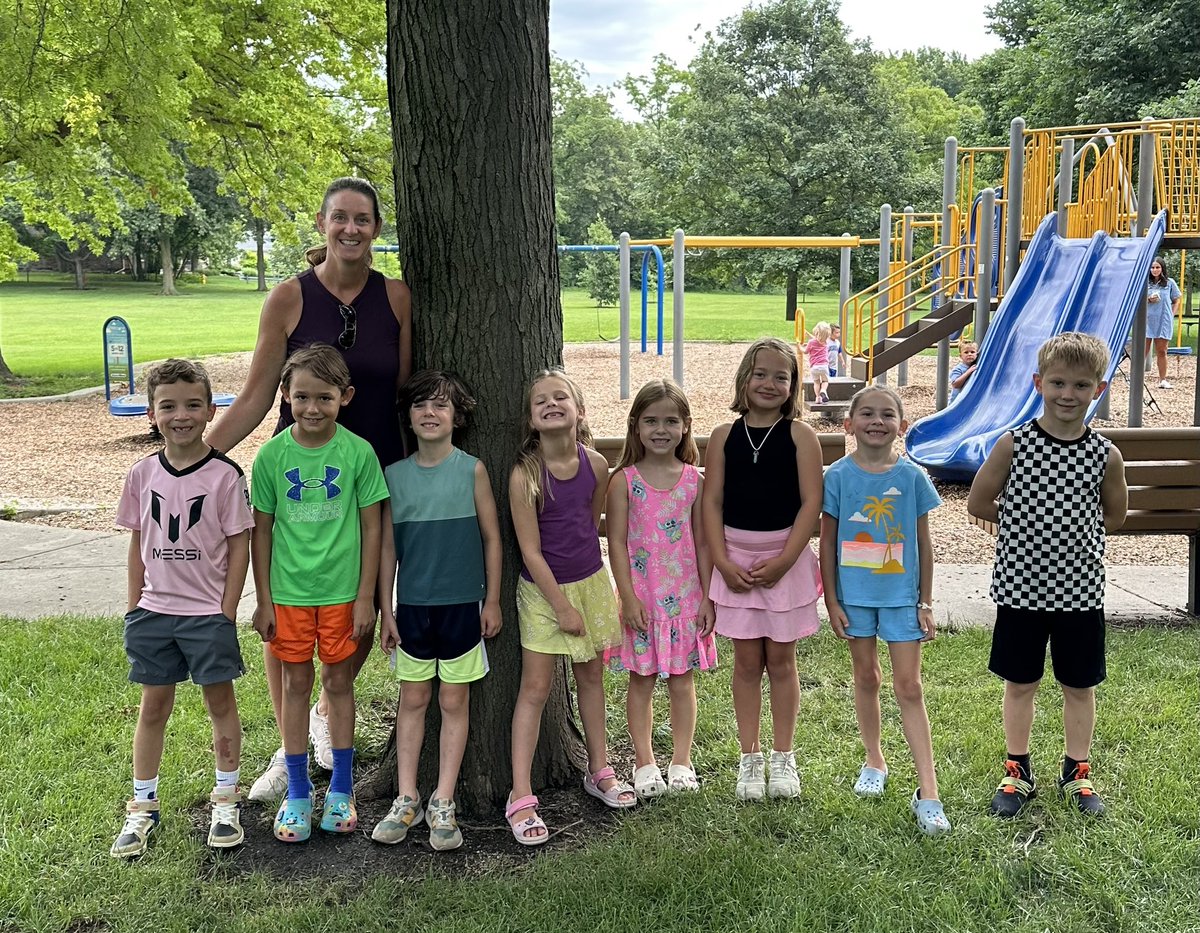 Mid-summer meet-up with some of my last-year’s students was so fun today! #dg58pride #LEchoosesHAPPY