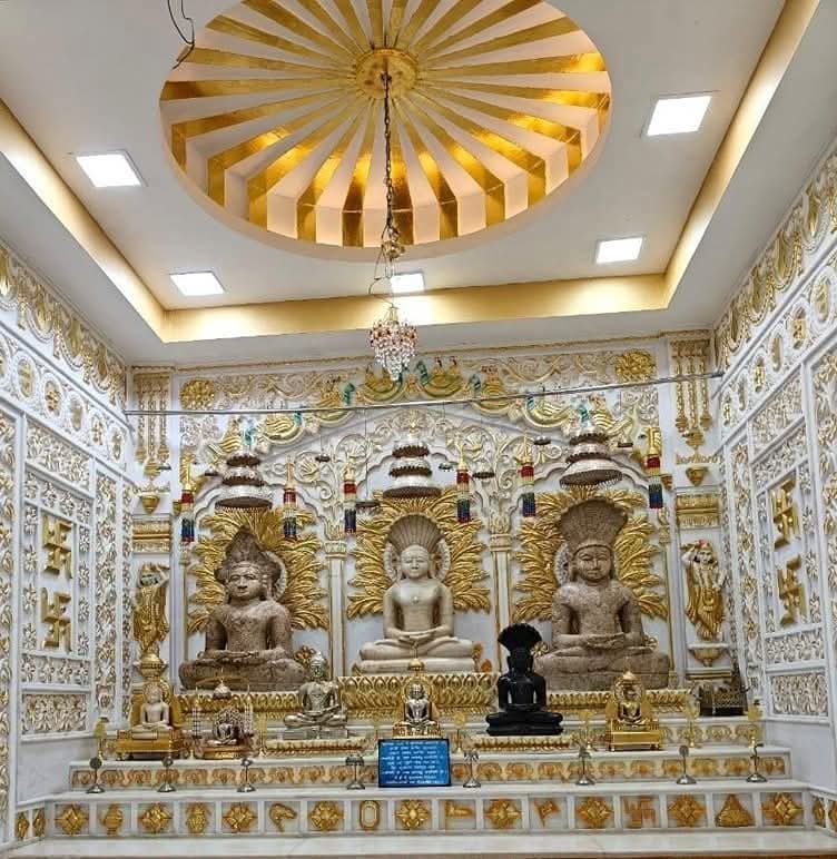 jayjinendra30vj's tweet photo. नमोस्तु भगवान जी🙏🙏🙏 https://t.co/xDc5NTsiD1