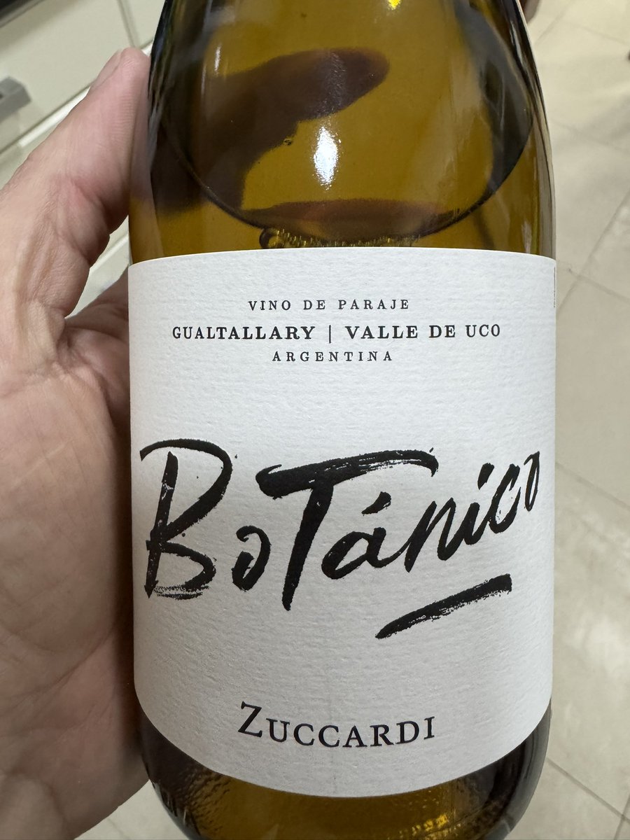 Martin Campos (@pomelo1974) on Twitter photo Háblame de un rico Chardonnay. Cada día más rico !!!!
Que grande <a href="/SebaZuccardi/">Sebastian Zuccardi</a> !!!!! 👏👏👏 Háblame de un rico Chardonnay. Cada día más rico !!!!
Que grande <a href="/SebaZuccardi/">Sebastian Zuccardi</a> !!!!! 👏👏👏