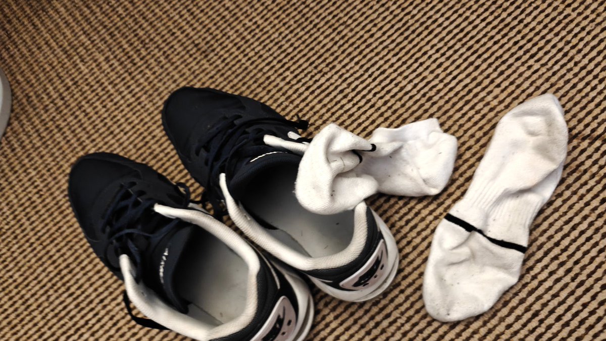 Day 2 of wearing super sweaty socks..stink is soooo good 🐽😈🧦🧦
