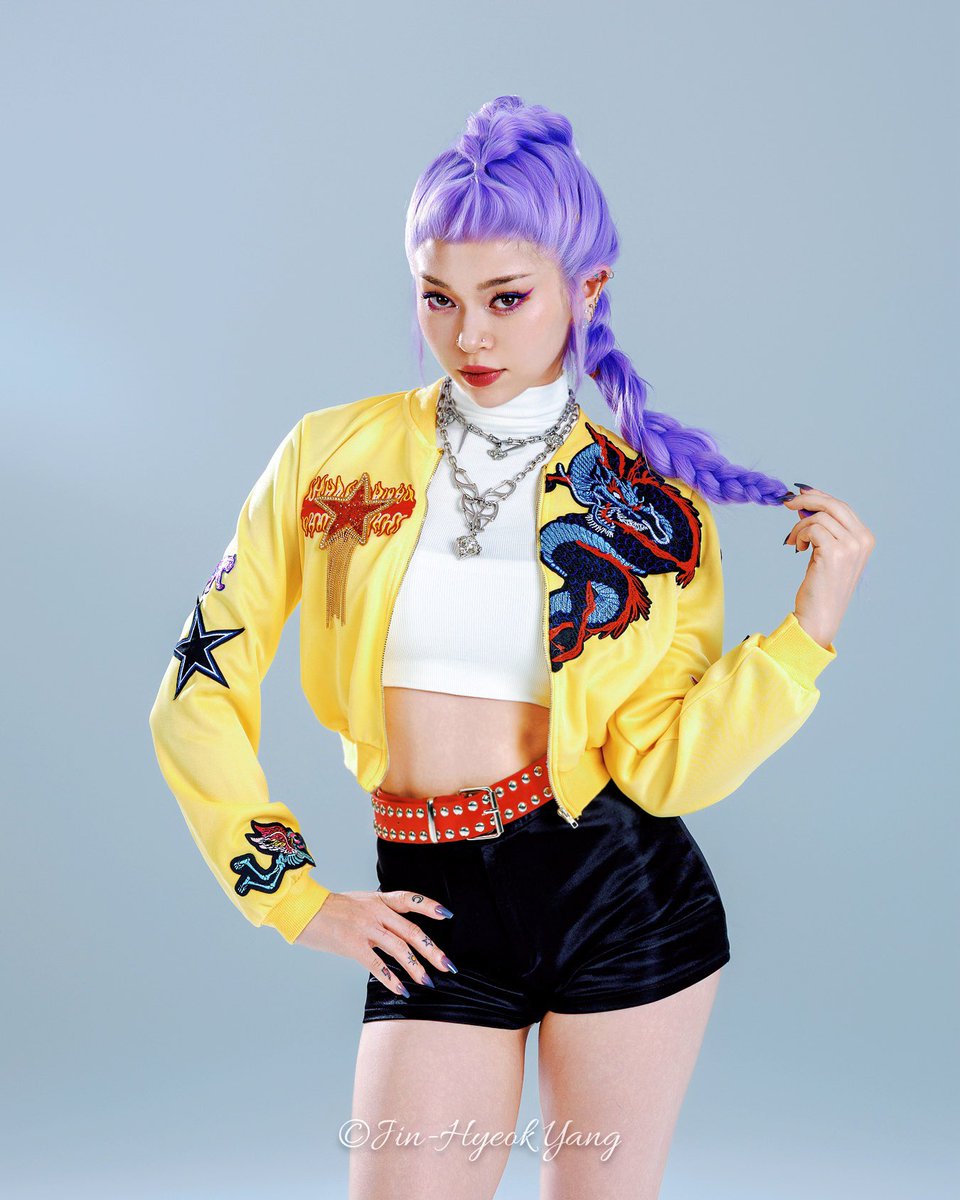 wait omg guess i’ll 공개 this pic 
( by @/photos.in.seoul )