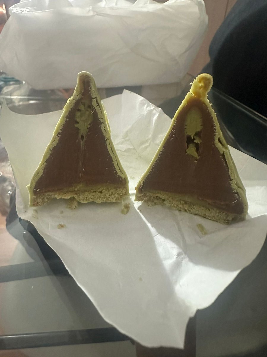 El que promocionan ellos // el que te venden. Qué tremenda estafa