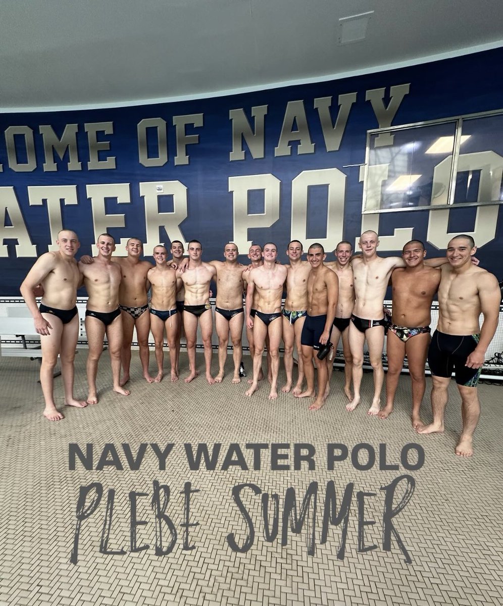 NavyWaterPolo's tweet image. Plebe Summer Sports Period - the water polo crew getting a break from the black flag days of summer. #summerinannapolis
#NavyWaterPolo🇺🇸