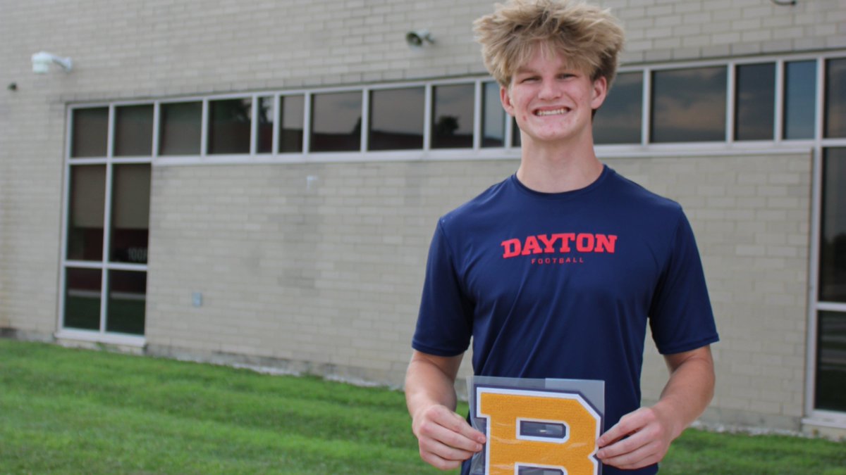 Six Star Football | PLUS+ (@sixstarfootball) on Twitter photo Prospects Turn Heads at Dayton: Rising Recruits Showcase Skills
📈 Many boosted recruiting stock in front of Flyers staff
🔥 Full breakdown + standout performers 📖
STORY ▶️ sixstarfootball.com/article/prospe…
<a href="/Anthony_Aaron22/">Anthony Aaron</a> <a href="/judem4a/">Mason Amick</a> <a href="/JuanBatesII/">Juan Bates II ('26)</a> <a href="/BlackshearJaden/">Jaden Blackshear</a> <a href="/JacobBuhler_/">Jacob Buhler</a> Prospects Turn Heads at Dayton: Rising Recruits Showcase Skills
📈 Many boosted recruiting stock in front of Flyers staff
🔥 Full breakdown + standout performers 📖
STORY ▶️ sixstarfootball.com/article/prospe…
<a href="/Anthony_Aaron22/">Anthony Aaron</a> <a href="/judem4a/">Mason Amick</a> <a href="/JuanBatesII/">Juan Bates II ('26)</a> <a href="/BlackshearJaden/">Jaden Blackshear</a> <a href="/JacobBuhler_/">Jacob Buhler</a>