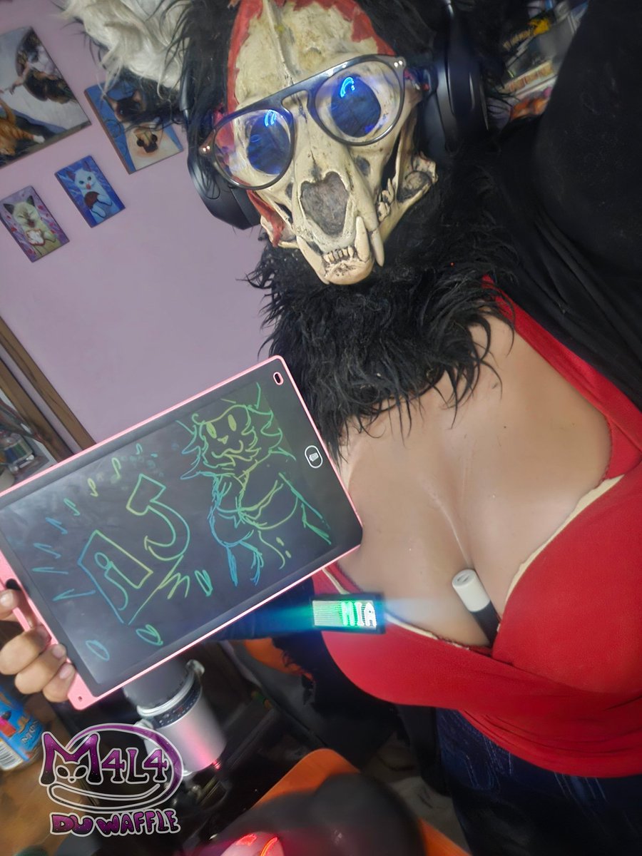 maladuwaffle's tweet image. Zingos de estudio para las borlitas qué fueron canjeados en el programa de M4L4 y sus amiguitas felinas :3
Gracias por el apoyo felino nwnY