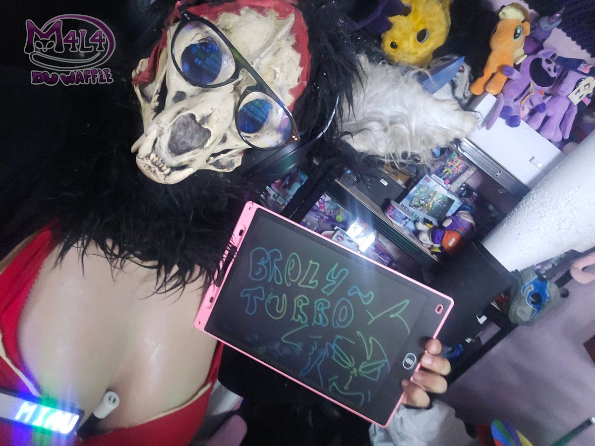 maladuwaffle's tweet image. Zingos de estudio para las borlitas qué fueron canjeados en el programa de M4L4 y sus amiguitas felinas :3
Gracias por el apoyo felino nwnY