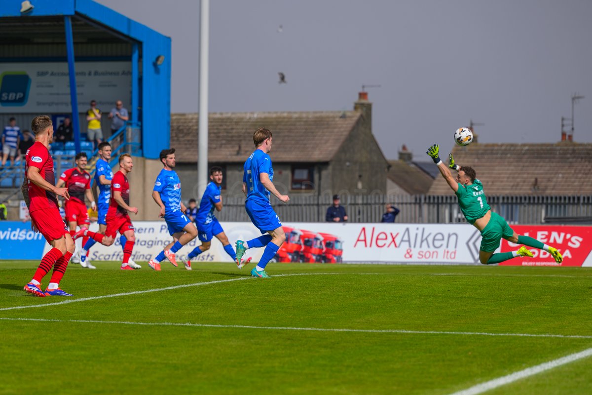 Selection of images from <a href="/Morton_FC/">Greenock Morton</a> 's fine victory over <a href="/pfcofficial/">Peterhead FC</a> <a href="/TonClubTogether/">Morton Club Together</a> <a href="/greenocktele/">Greenock Telegraph</a> #PremierSportsCup Full Album at facebook.com/GBRphoto