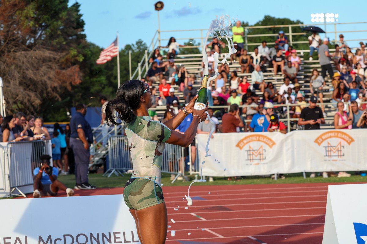 FloTrack tweet media