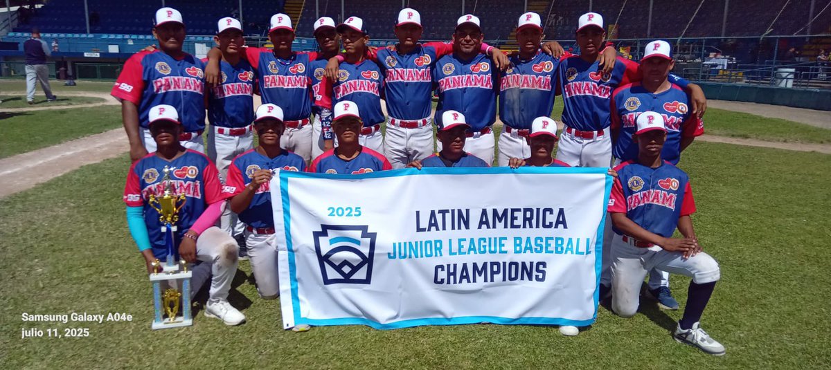 EmbPanamaGuat's tweet photo. Participamos en la ceremonia inaugural del Campeonato Latinoamericano y del Caribe, categoría pre intermedia de pequeñas ligas. Panamá está representada por el equipo de Coclé, campeón nacional, aspira a obtener un cupo en el campeonato mundial en Taylor Míchigan, Estados Unidos. https://t.co/hkvs7WxoaK