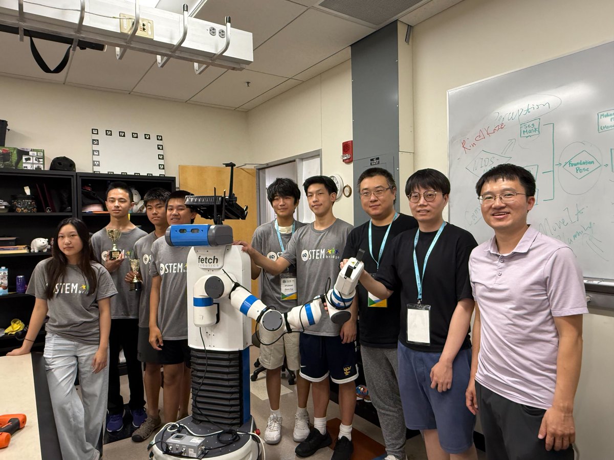YuXiang_IRVL's tweet image. We @IRVLUTD hosted 7 high school students this summer through the STEM Bridge Program, where they explored perception-driven robotic grasping with @JwRobotics and Qifan Zhang. Their project just won 2nd place out of 15 teams—huge congrats to the team! 👏🤖