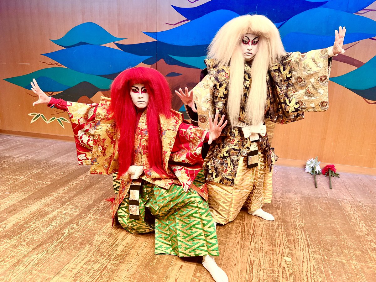 mionoya4's tweet photo. 歌舞伎派遣　連獅子派遣　も承ります
#日本舞踊派遣　#日本舞踊ショー　#歌舞伎派遣　#連獅子派遣　#geisharestaurant
#dubaigeisha
#dubaijapanese
#dubai日本舞踊
#mionoya#japanesedance#geisha#maiko#japanesec ulture#saudi #anime
出演依頼
mionoya4@gmail.com
HP https://t.co/RvXfpvlplH https://t.co/jdXOV6KmGh