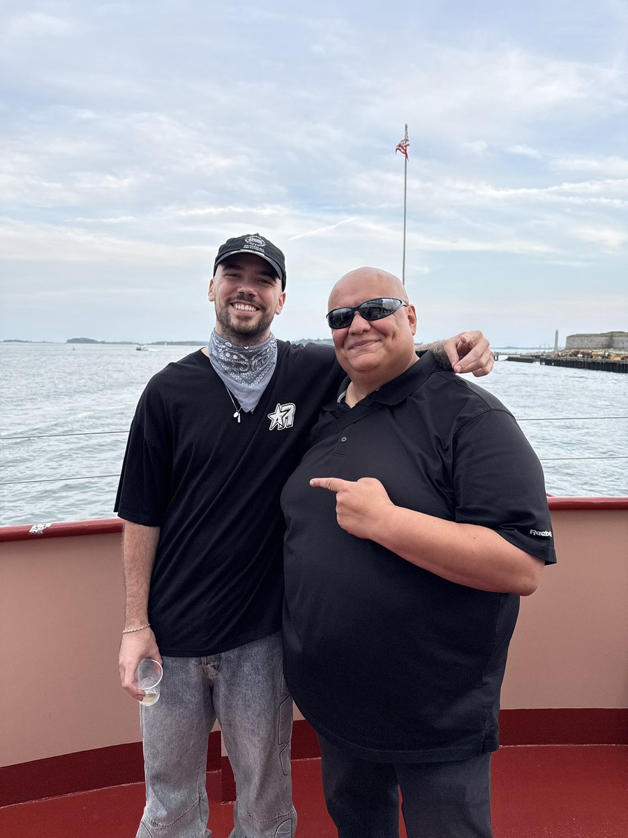 SirHarryKing's tweet image. .@sanpachomusic Live On Boat Cruise Boston, Boston, MA! 🙂